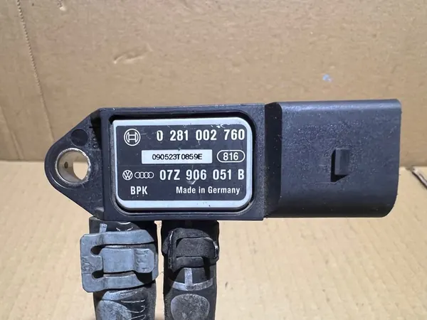 AUDI VW SKODA Pakokaasupaineanturi 07Z906051B image 5
