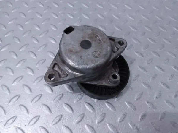 Correa trapezoidal Mercedes-Benz OEM A1122000970 - Usado image 6