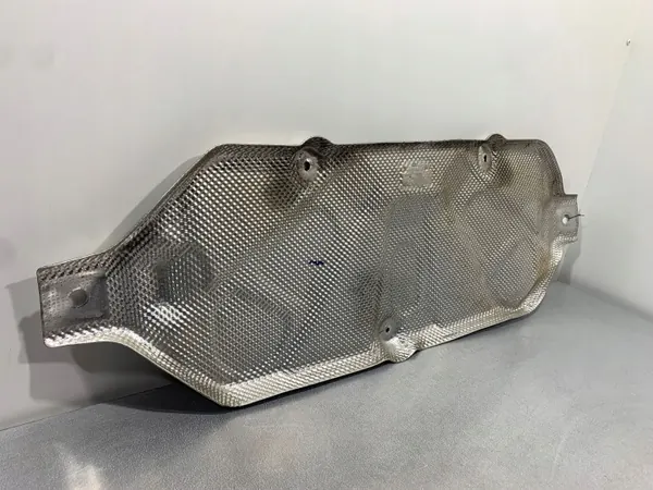 Escudo térmico escape Jeep Compass OEM FBZ19703 image 3