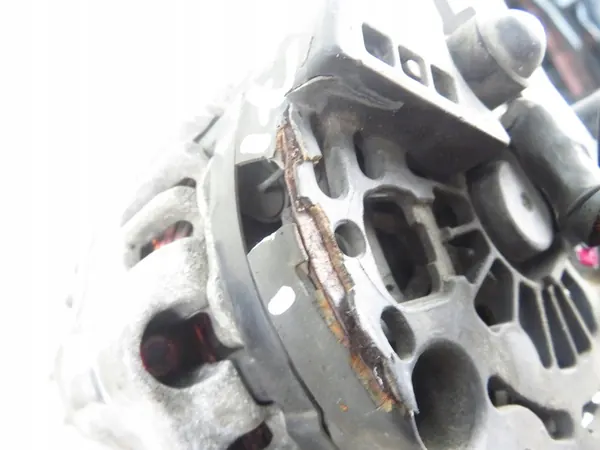 VW GOLF 4 1.9 TDI Alternatori 038903023K image 3