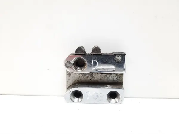 Jaguar MK II framdörrslåsfångare OEM MAM37212 image 2