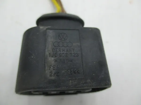 Liitin 1J0973723 ajovalosäädin Audi A3 8L image 5