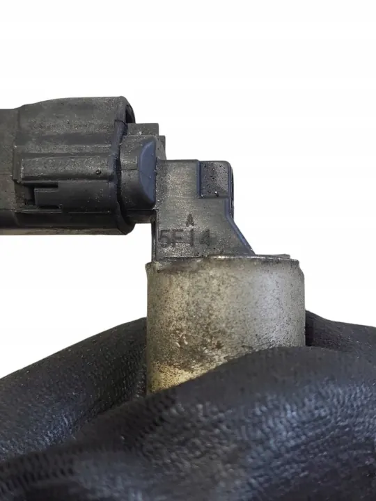 Solenoide de distribución variable Cadillac CTS OEM JUT257131 image 4