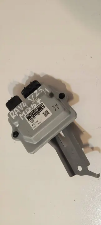 Toyota RAV4 XA50 Kraftstoffpumpensteuergerät 8957142019 image 2