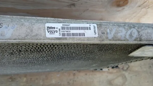 Condenseur AC Volvo S60 I OEM 30676602 2.4B image 7