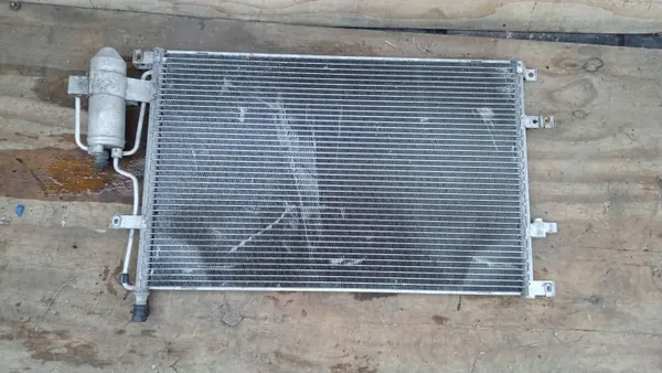 Condenseur AC Volvo S60 I OEM 30676602 2.4B image 8