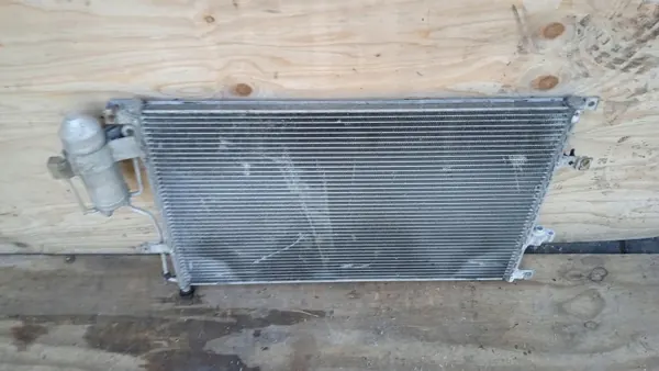 Condenseur AC Volvo S60 I OEM 30676602 2.4B image 9