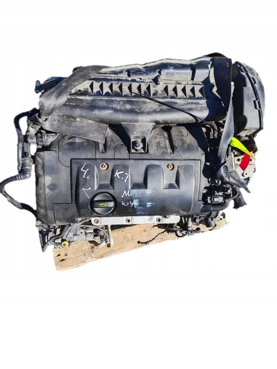Käytetty 1.4 VTI moottori OEM 8FS Peugeot 208 image 2