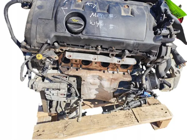 Käytetty 1.4 VTI moottori OEM 8FS Peugeot 208 image 4