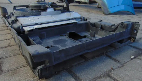 OEM 9687710780 Etujäähdyttimen tuki Peugeot 207:lle image 6