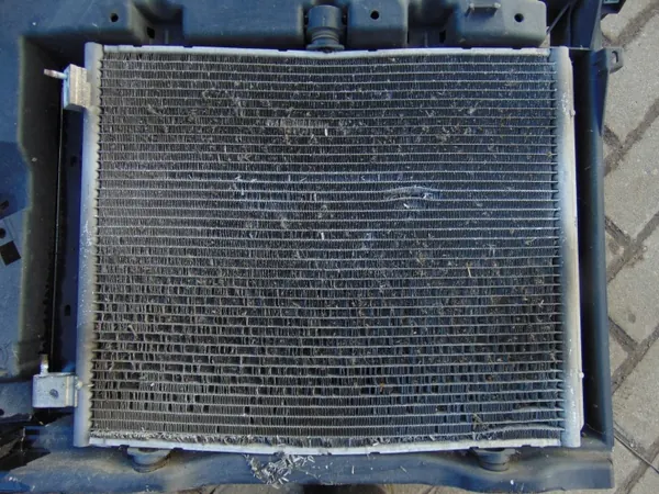 OEM 9687710780 Etujäähdyttimen tuki Peugeot 207:lle image 9