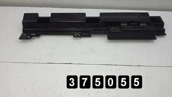 Moldura de pilar BMW OEM AM-375055 - Estado usado image 2
