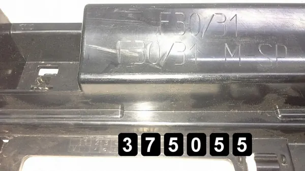Moldura de pilar BMW OEM AM-375055 - Estado usado image 3