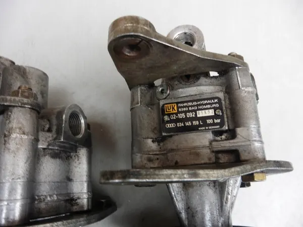 Bomba de direção assistida Audi 80 90 A6 1.8i 2.3i LUK image 6