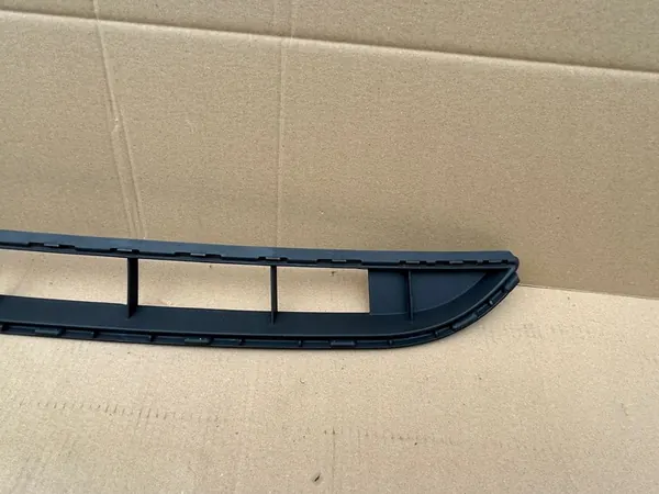 Griglia centrale paraurti anteriore VW Touareg 7P image 2