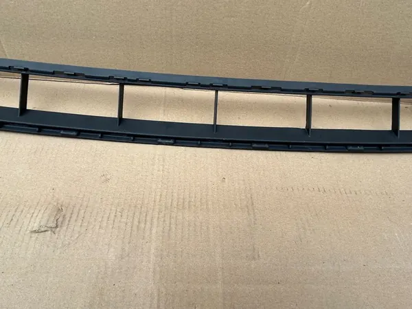 Griglia centrale paraurti anteriore VW Touareg 7P image 3