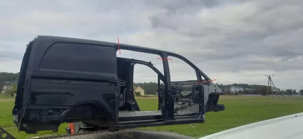 Oikea yläpylväs Mercedes Vito W447 - Käytetty image 2