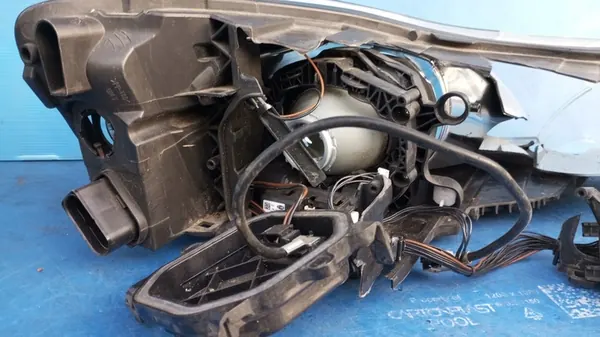 VASEN XENON VALO SKODA OCTAVIA II LIFT 1Z1941015G image 5