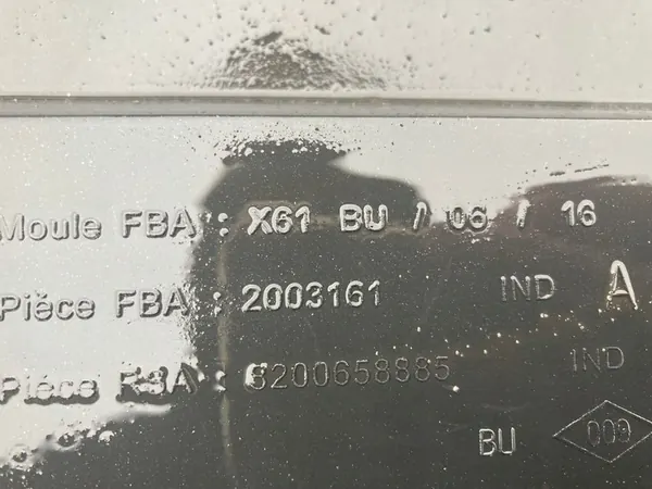 RENAULT KANGOO 08-13 Tampa de Para-choque 8200658885 image 4