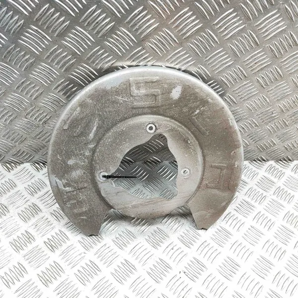 Escudo freio traseiro esquerdo Tesla Model 3 OEM 104466500C image 4