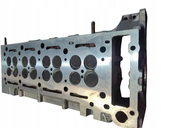 Mercedes-Benz Cylinder Head 2.2 CDI OM611 A6110105320 image 4
