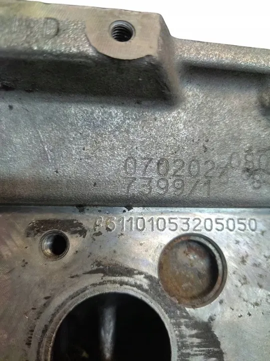 Mercedes-Benz Cylinder Head 2.2 CDI OM611 A6110105320 image 8