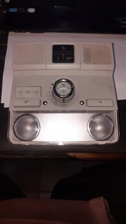 Lampe d'habitacle VW OEM 1K0947105AT - Occasion image 2