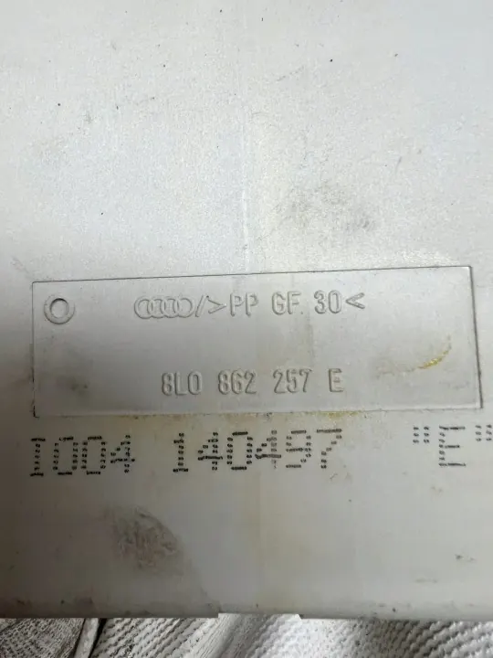 Pompe de verrouillage central OEM 8L0862257 Audi A3 8L/A4 B5 image 3