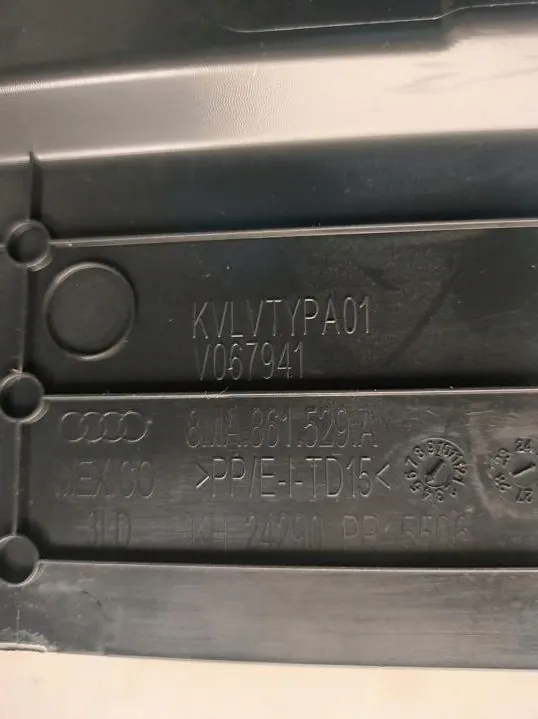 Tapete de maletero Audi Q5 OEM 8MA861529A - Usado image 4