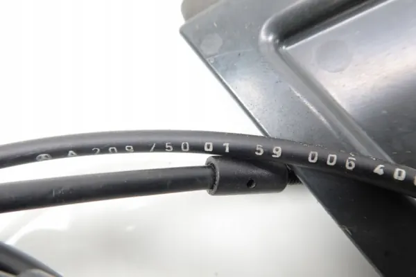 Mercedes CLK W209 Katkoskenpeite Vasen OEM 2097570706 image 3