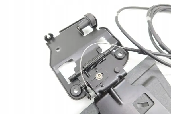 Mercedes CLK W209 Katkoskenpeite Vasen OEM 2097570706 image 6
