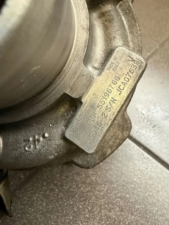 Turbo usado OEM 55196766 para Opel Vectra C 1.9 CDTI image 4