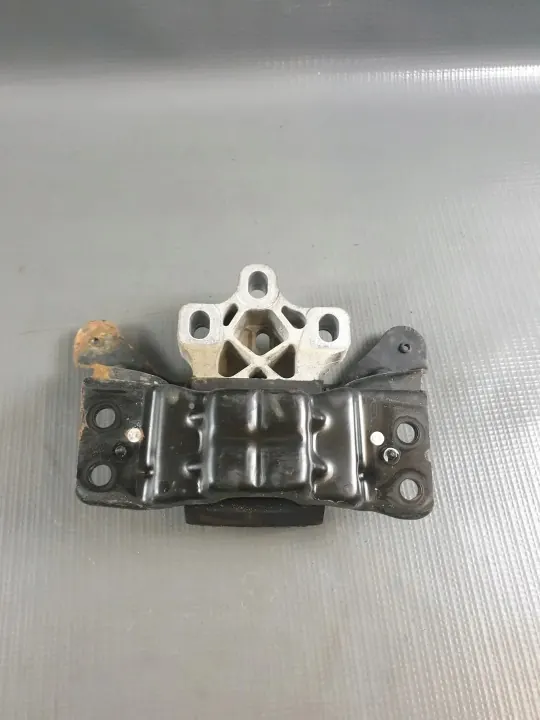 Versnellingsbaksteun OEM 5Q0199555BJ voor Skoda Karoq 1.5TSI image 3