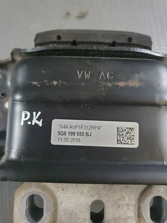 Versnellingsbaksteun OEM 5Q0199555BJ voor Skoda Karoq 1.5TSI image 4