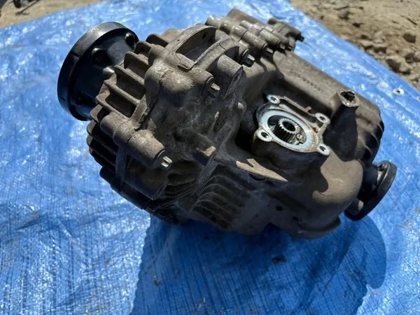 MERCEDES GL X164 ML W164 Front Differential A1642801000 image 4