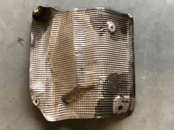 Lämpösuoja OEM 8W0 804 172 C Oikea Taka Audi RS5 image 5