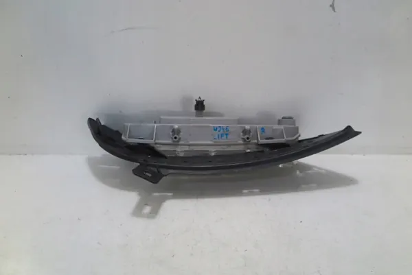 Mercedes-Benz Halogeen Rechts Voor LED DRL Grille A2049069200 image 4