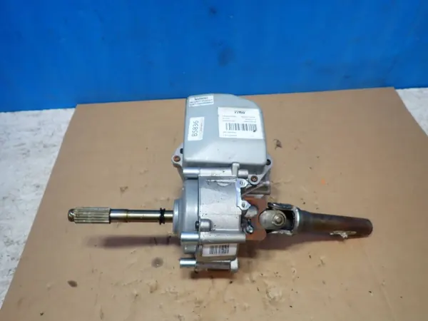 Pompe de direction OEM 8200937950B pour Renault Clio III image 2