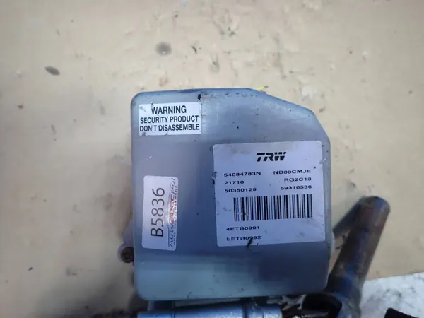 Pompe de direction OEM 8200937950B pour Renault Clio III image 3