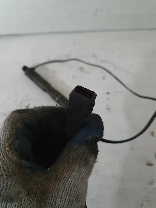 Iniettore VW TRANSPORTER T4 2.5 TDI 074130202P image 2