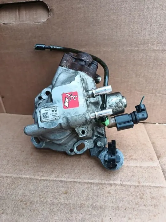 Bomba de inyección OEM 9674984480 para Peugeot Citroen image 3