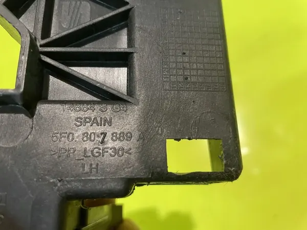 Suporte de farol dianteiro esquerdo SEAT LEON ST 5F0807571A image 4