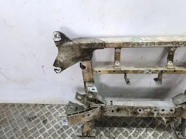 Sous-châssis avant Tesla Model S 2014 OEM 100982500A image 3