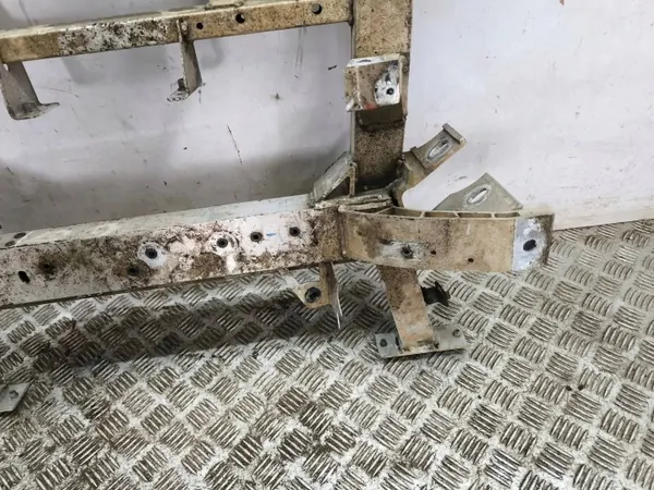 Sous-châssis avant Tesla Model S 2014 OEM 100982500A image 6