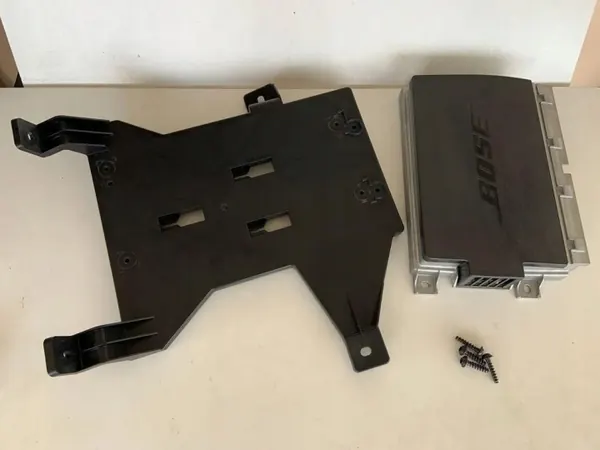 Audi A7 Sportback Verstärker OEM 4G0907348F Gebraucht image 2