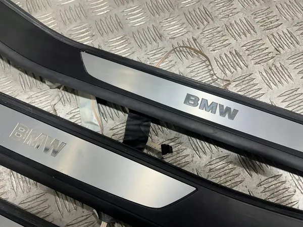 Verlichte dorpeltrim BMW F02 LONG image 3