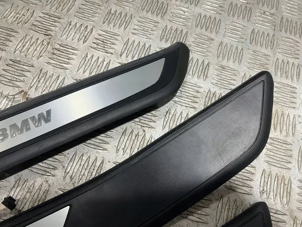 Verlichte dorpeltrim BMW F02 LONG image 4