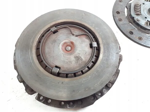 SEAT LEON 1.6 8V Disco de Embreagem Placa Pressão OEM 036141032H image 2