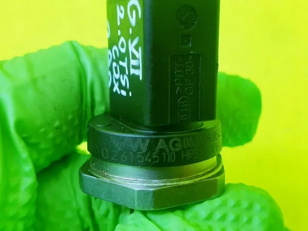 Bränsleräls Trycksensor OEM 06J906054C Begagnad image 4