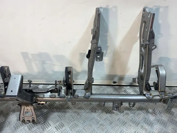 Subaru Forester dashboardversterking OEM FBZ26207 image 3